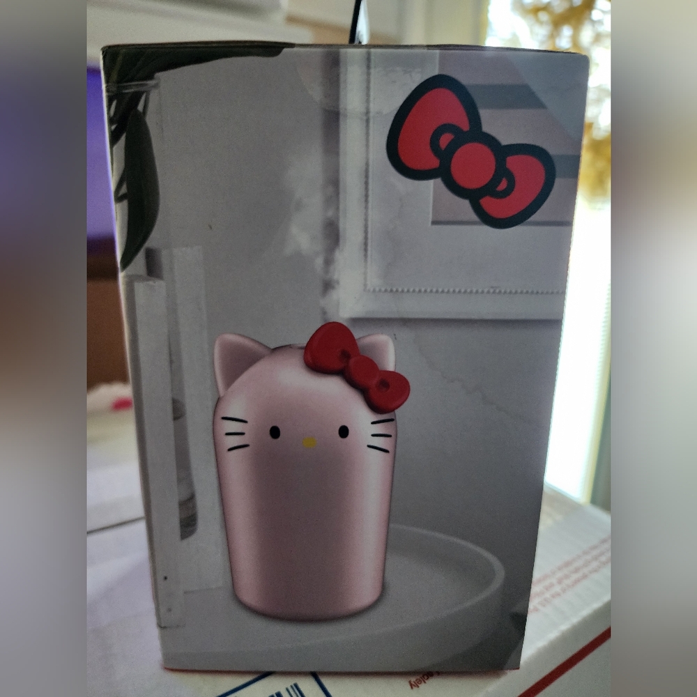 Hello Kitty Pink Humidifier - Picture 2 of 5
